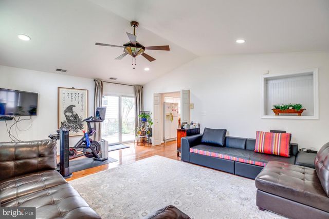 7108 LANIER ST, Annandale, VA 22003