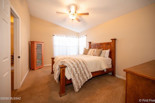 6470 N Tierra de las Catalinas Apt 100, Tucson, AZ 85718