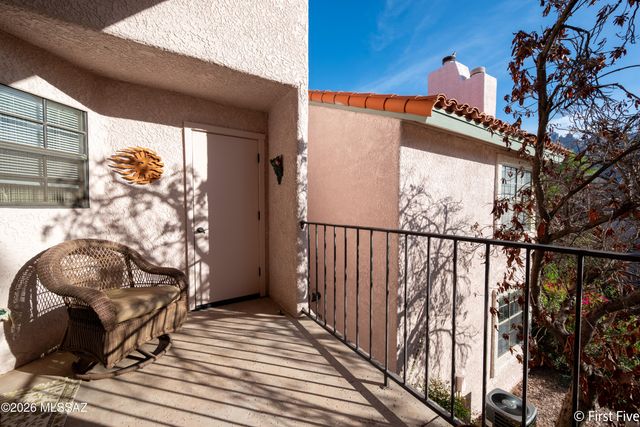 6470 N Tierra de las Catalinas Apt 100, Tucson, AZ 85718