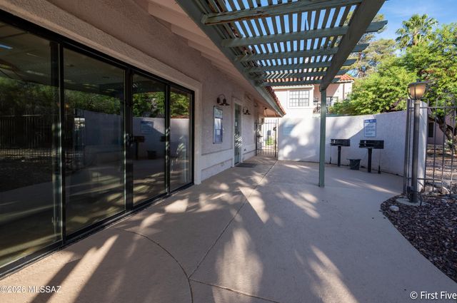 6470 N Tierra de las Catalinas Apt 100, Tucson, AZ 85718