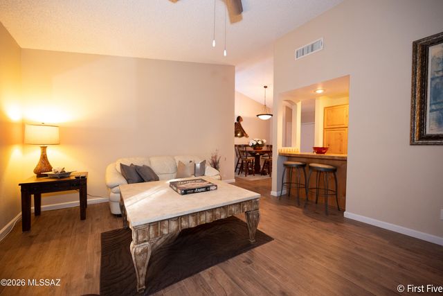 6470 N Tierra de las Catalinas Apt 100, Tucson, AZ 85718