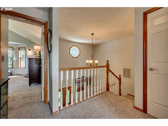 2012 Ne 193RD Ct, Vancouver, WA 98684