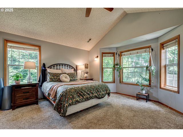 2012 Ne 193RD Ct, Vancouver, WA 98684