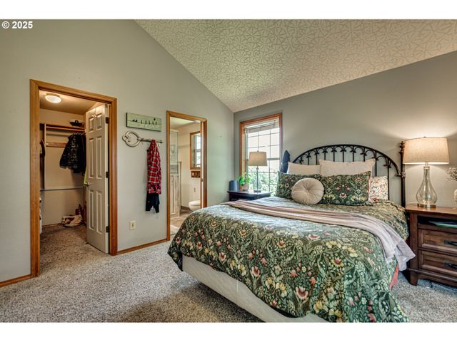 2012 Ne 193RD Ct, Vancouver, WA 98684