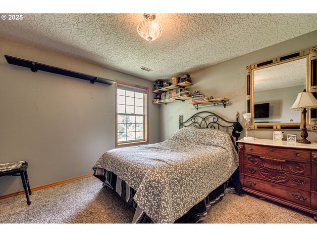 2012 Ne 193RD Ct, Vancouver, WA 98684