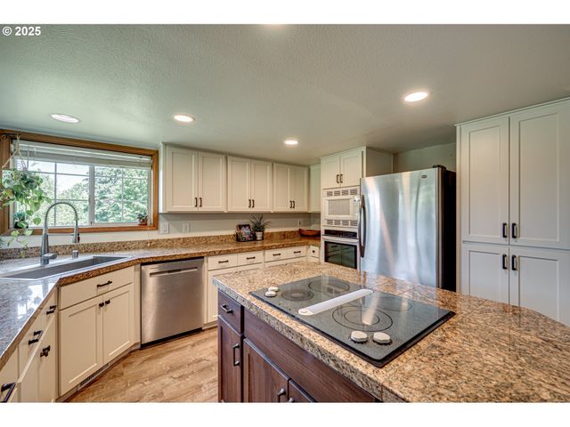 2012 Ne 193RD Ct, Vancouver, WA 98684