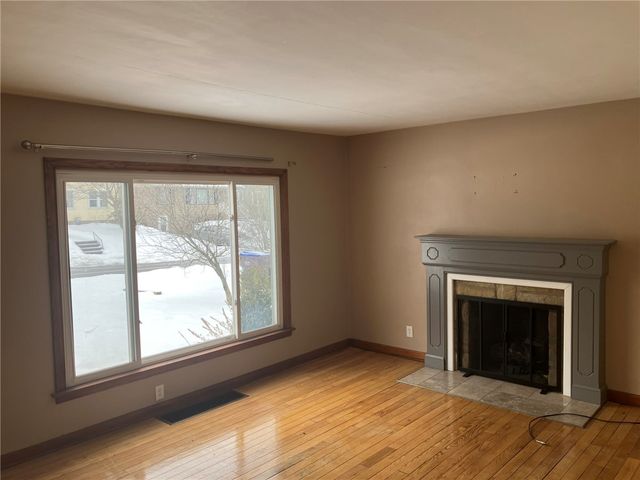 444 Spencer Ave, Sharon, PA 16146