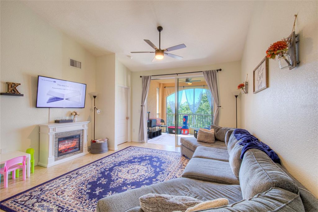 Image 11 of property listing at 4106 CENTRAL SARASOTA PARKWAY 1034, Sarasota, FL 34238