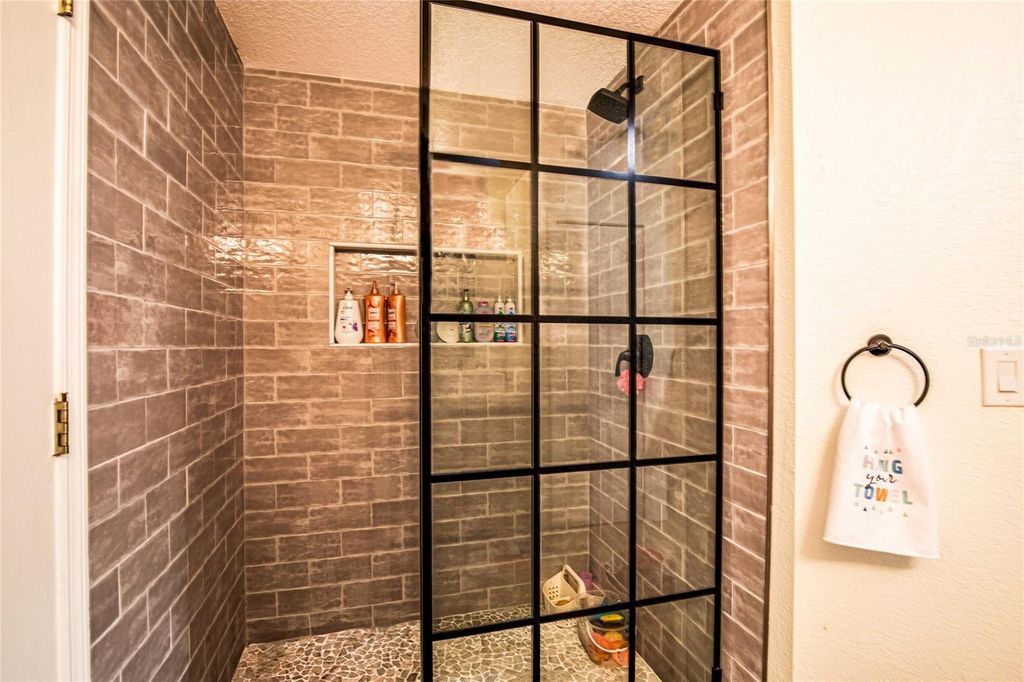 Image 14 of property listing at 4106 CENTRAL SARASOTA PARKWAY 1034, Sarasota, FL 34238