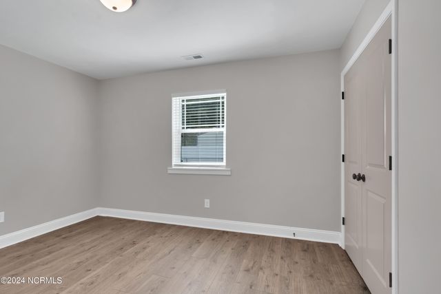 4 Walnut Drive, Jacksonville, NC 28546