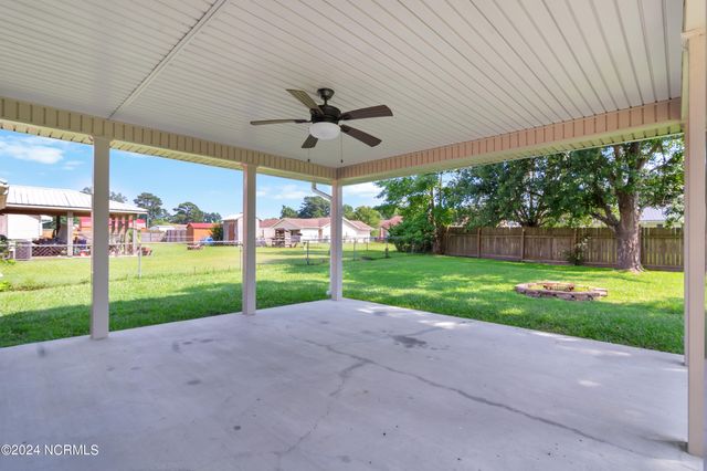 4 Walnut Drive, Jacksonville, NC 28546
