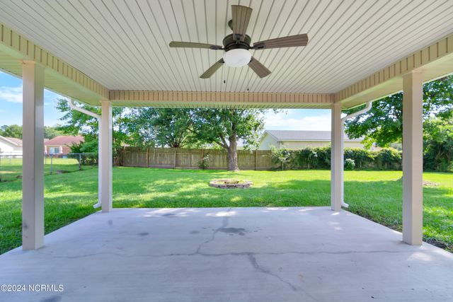 4 Walnut Drive, Jacksonville, NC 28546