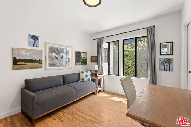 8300 Creighton Avenue, Los Angeles, CA 90045
