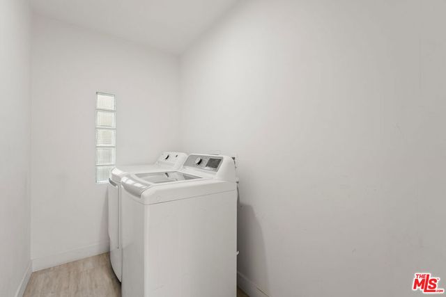8300 Creighton Avenue, Los Angeles, CA 90045