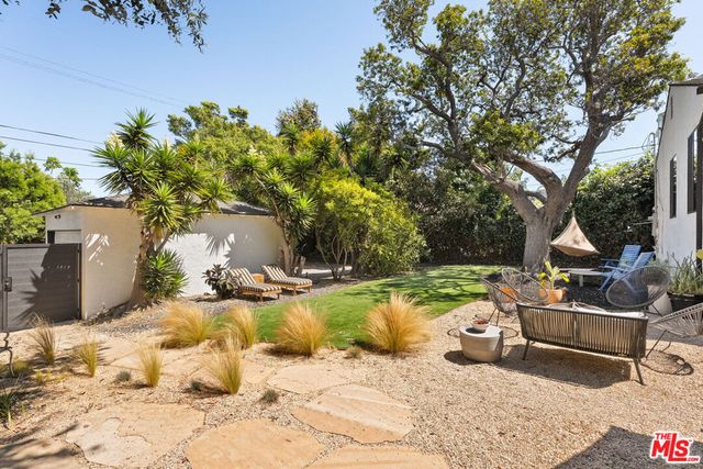 8300 Creighton Avenue, Los Angeles, CA 90045