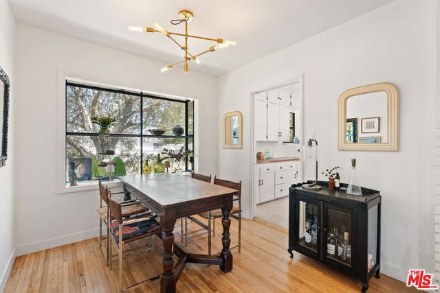 8300 Creighton Avenue, Los Angeles, CA 90045