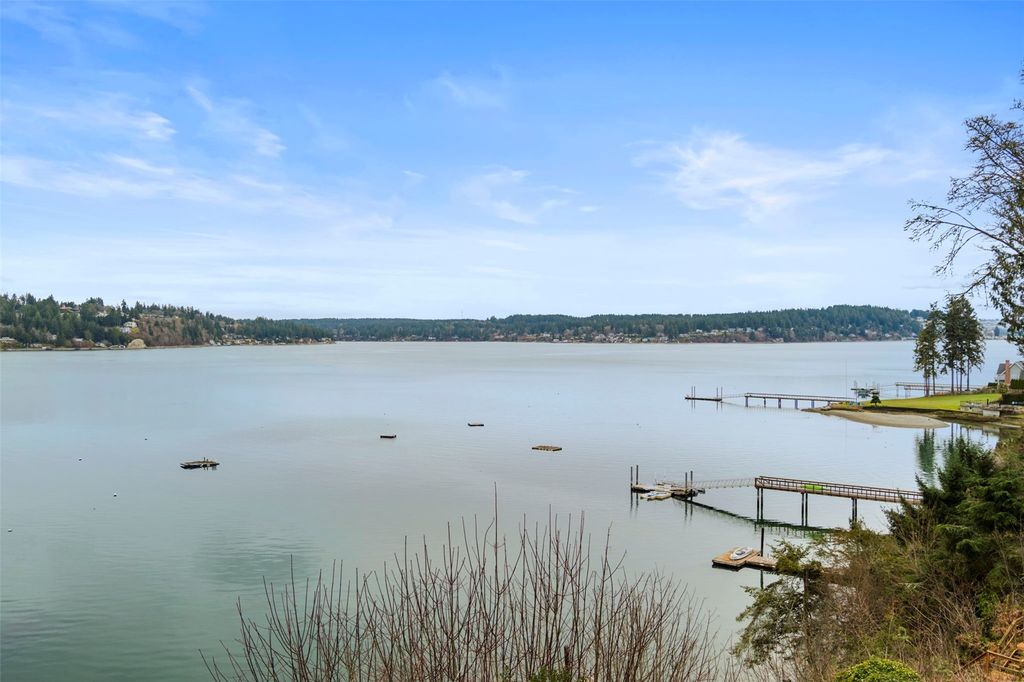 741 Fox Drive, Fox Island, WA 98333