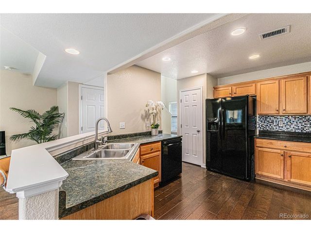 5890 Ceylon St D, Denver, CO 80249
