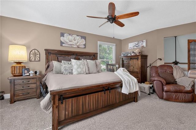4498 SW Bowsprit Drive, Lee's Summit, MO 64082