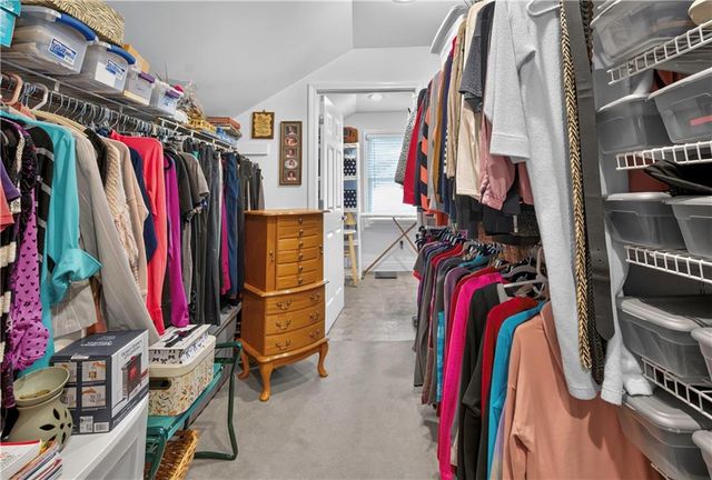 4498 SW Bowsprit Drive, Lee's Summit, MO 64082