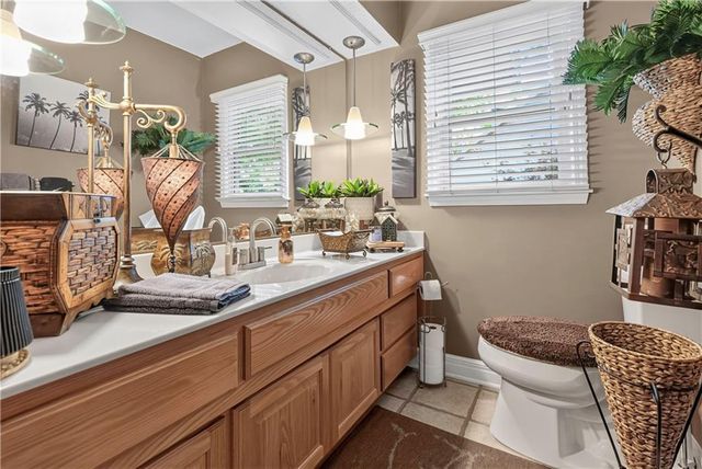 4498 SW Bowsprit Drive, Lee's Summit, MO 64082