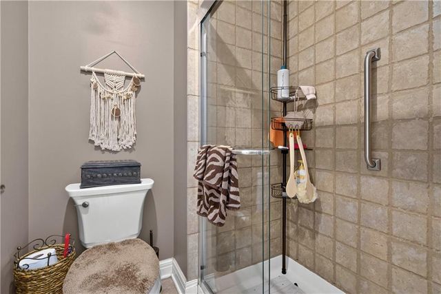 4498 SW Bowsprit Drive, Lee's Summit, MO 64082