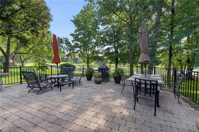 4498 SW Bowsprit Drive, Lee's Summit, MO 64082