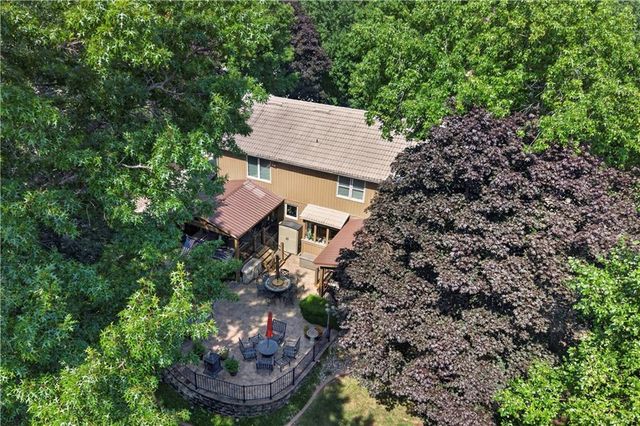 4498 SW Bowsprit Drive, Lee's Summit, MO 64082