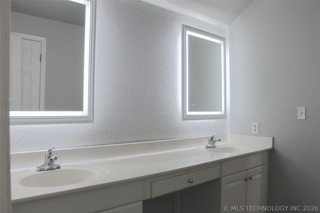 516 Antry Place, Catoosa, OK 74015