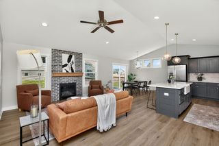 208 11th Court NW, Bondurant, IA 50035