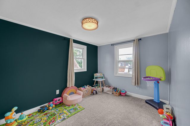 114 Beverly Lane, Hobart, IN 46342