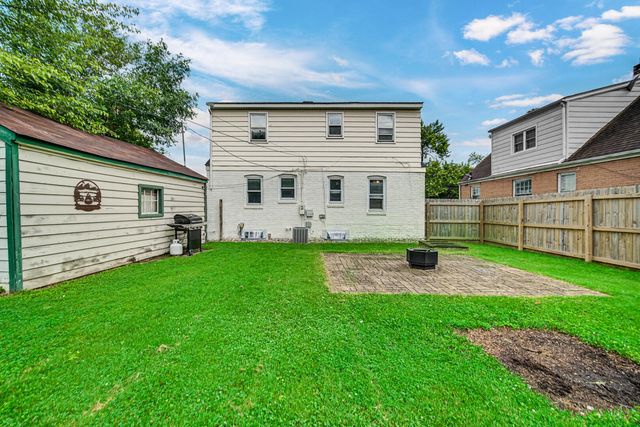 114 Beverly Lane, Hobart, IN 46342