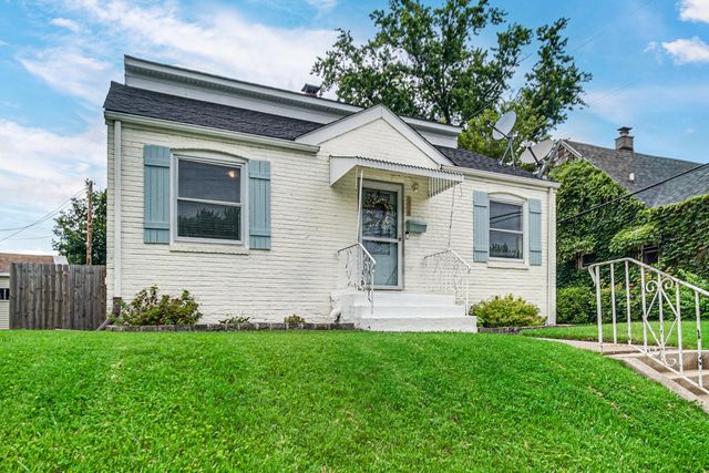 114 Beverly Lane, Hobart, IN 46342