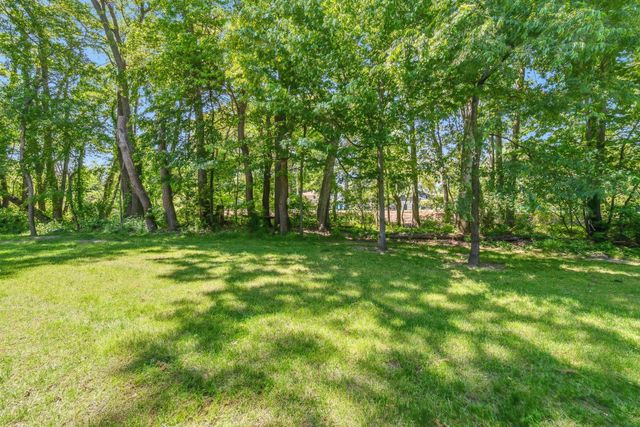 9470 Sassafras Trail, Portage, MI 49002