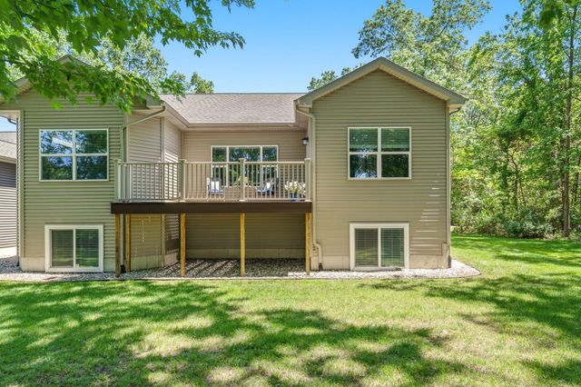 9470 Sassafras Trail, Portage, MI 49002