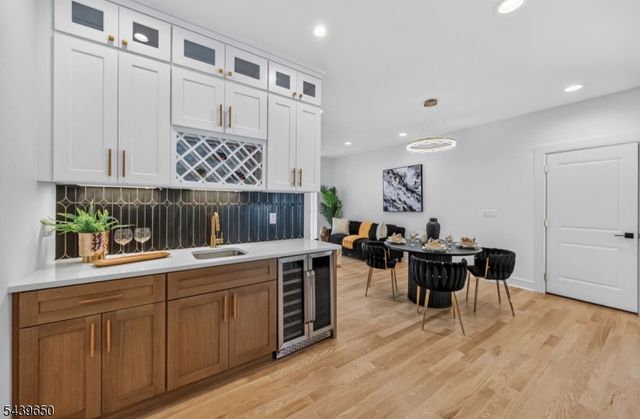 6 Short hill road, Clifton City, NJ 07012