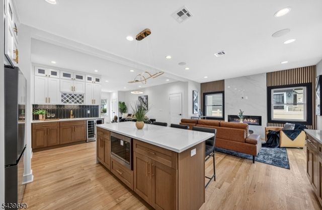 6 Short hill road, Clifton City, NJ 07012