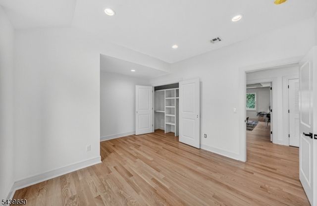 6 Short hill road, Clifton City, NJ 07012