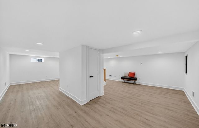 6 Short hill road, Clifton City, NJ 07012