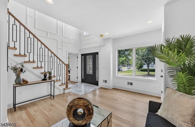 6 Short hill road, Clifton City, NJ 07012