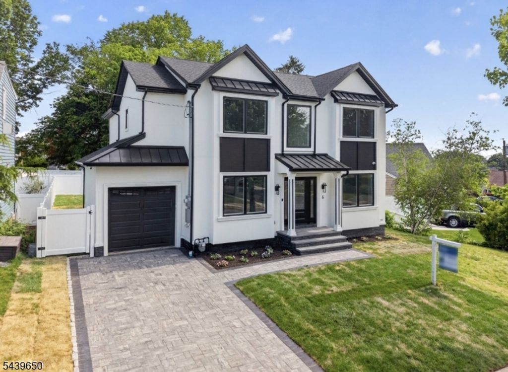 6 Short hill road, Clifton City, NJ 07012