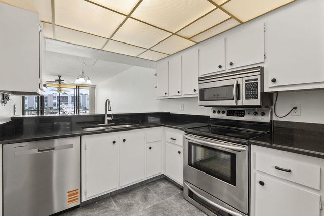 1950 SW Palm City Road 6-105, Stuart, FL 34994