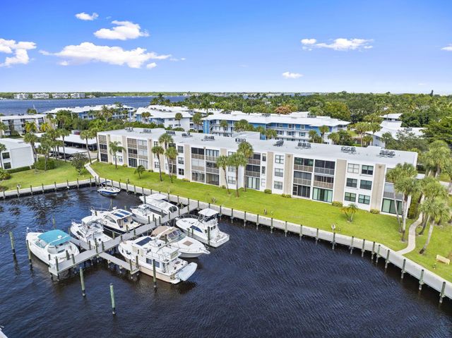 1950 SW Palm City Road 6-105, Stuart, FL 34994