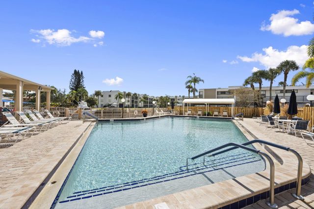 1950 SW Palm City Road 6-105, Stuart, FL 34994