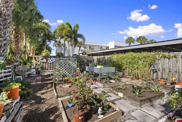 1950 SW Palm City Road 6-105, Stuart, FL 34994