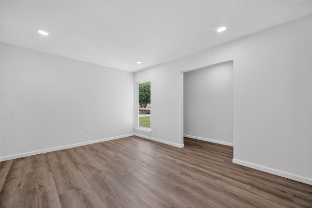 2102 Jeannette Court, Arlington, TX 76010