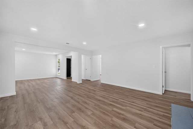 2102 Jeannette Court, Arlington, TX 76010
