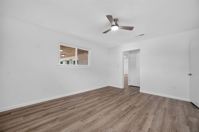 2102 Jeannette Court, Arlington, TX 76010