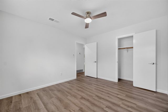 2102 Jeannette Court, Arlington, TX 76010