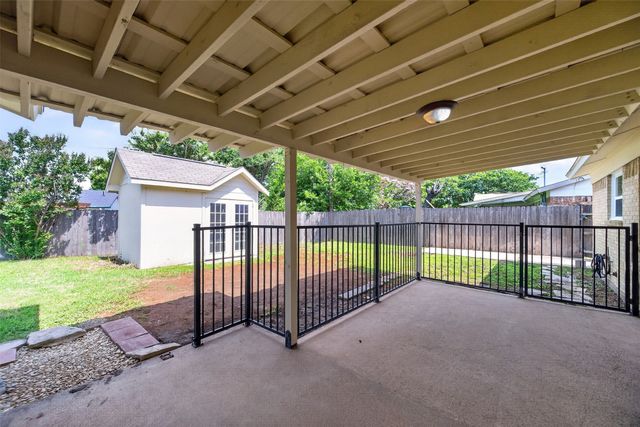 2102 Jeannette Court, Arlington, TX 76010